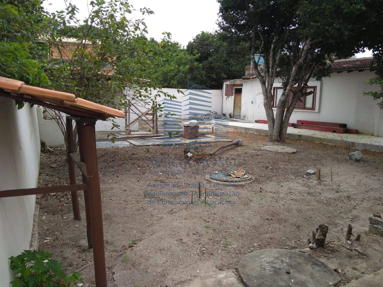 Casa à venda com 4 quartos, 200m² - Foto 14