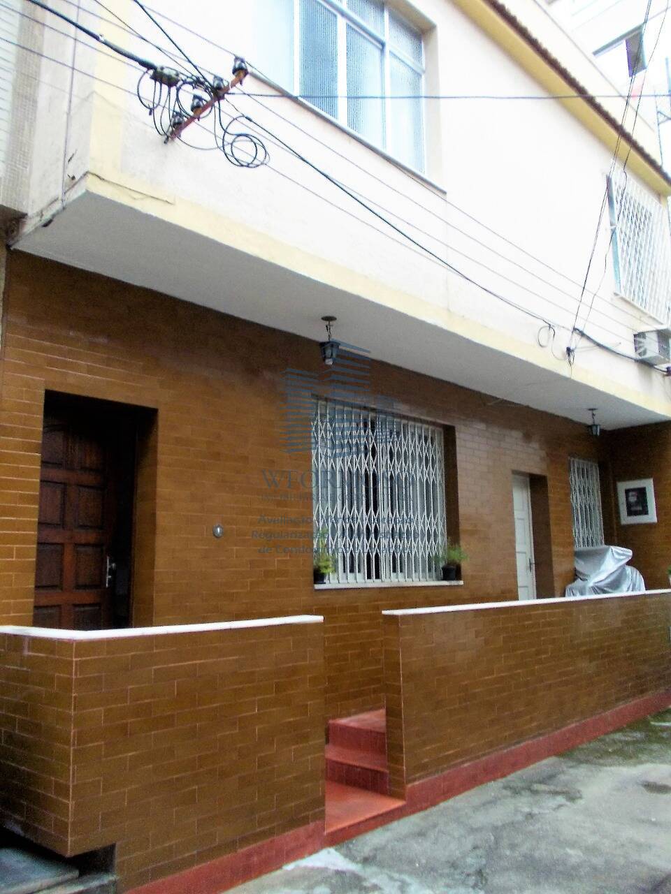 Casa à venda com 5 quartos, 240m² - Foto 1