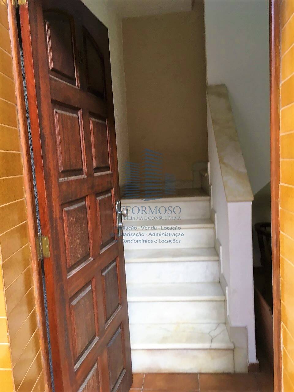 Casa à venda com 5 quartos, 240m² - Foto 5