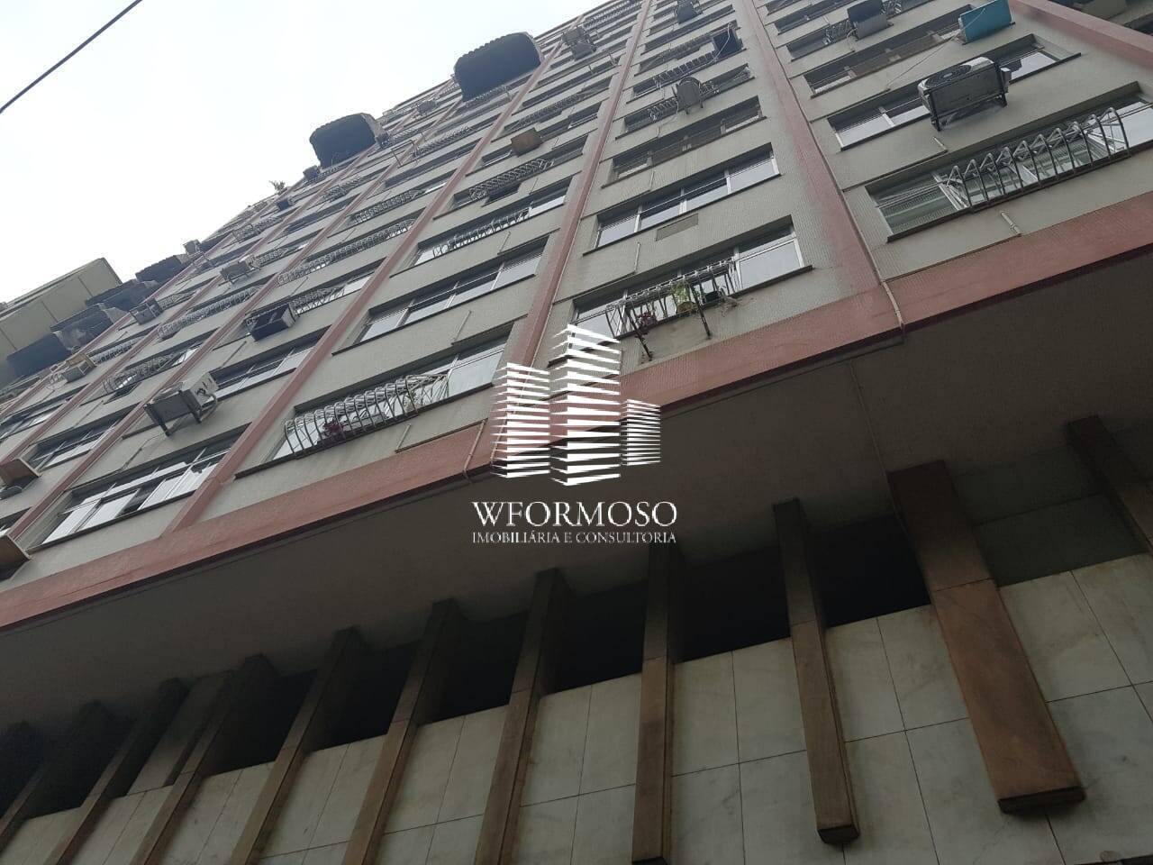 Apartamento à venda com 2 quartos, 62m² - Foto 1