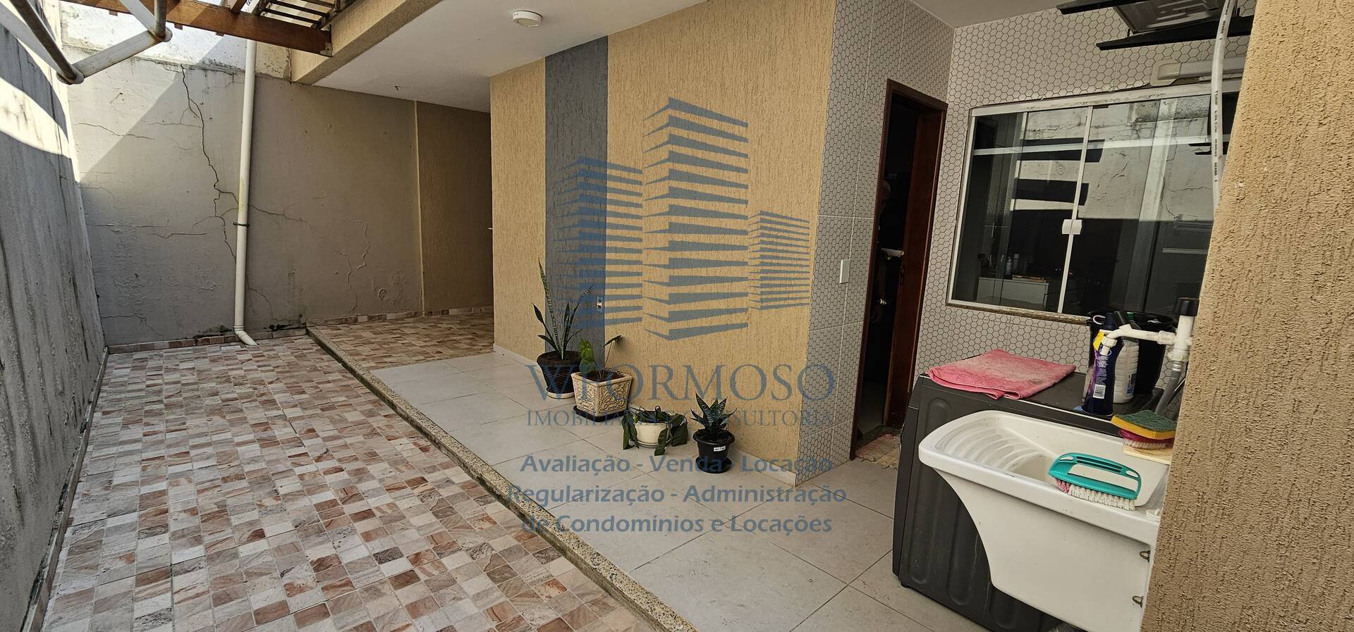 Casa à venda com 3 quartos, 266m² - Foto 2