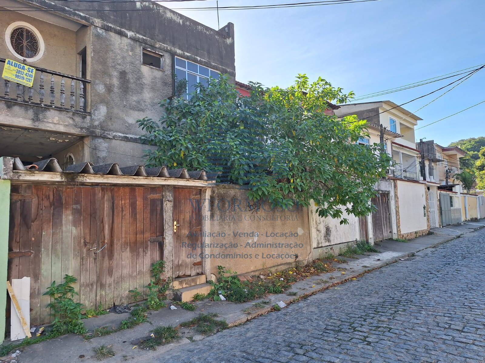 Casa à venda e aluguel com 4 quartos, 100m² - Foto 2