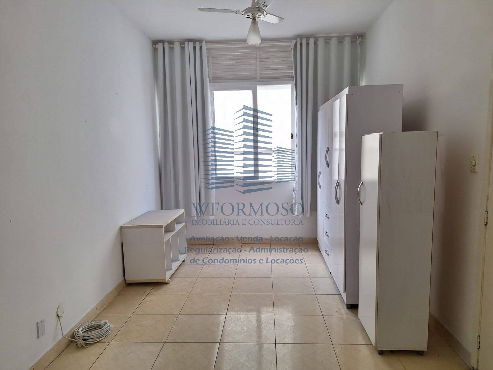 Apartamento à venda com 1 quarto, 24m² - Foto 2