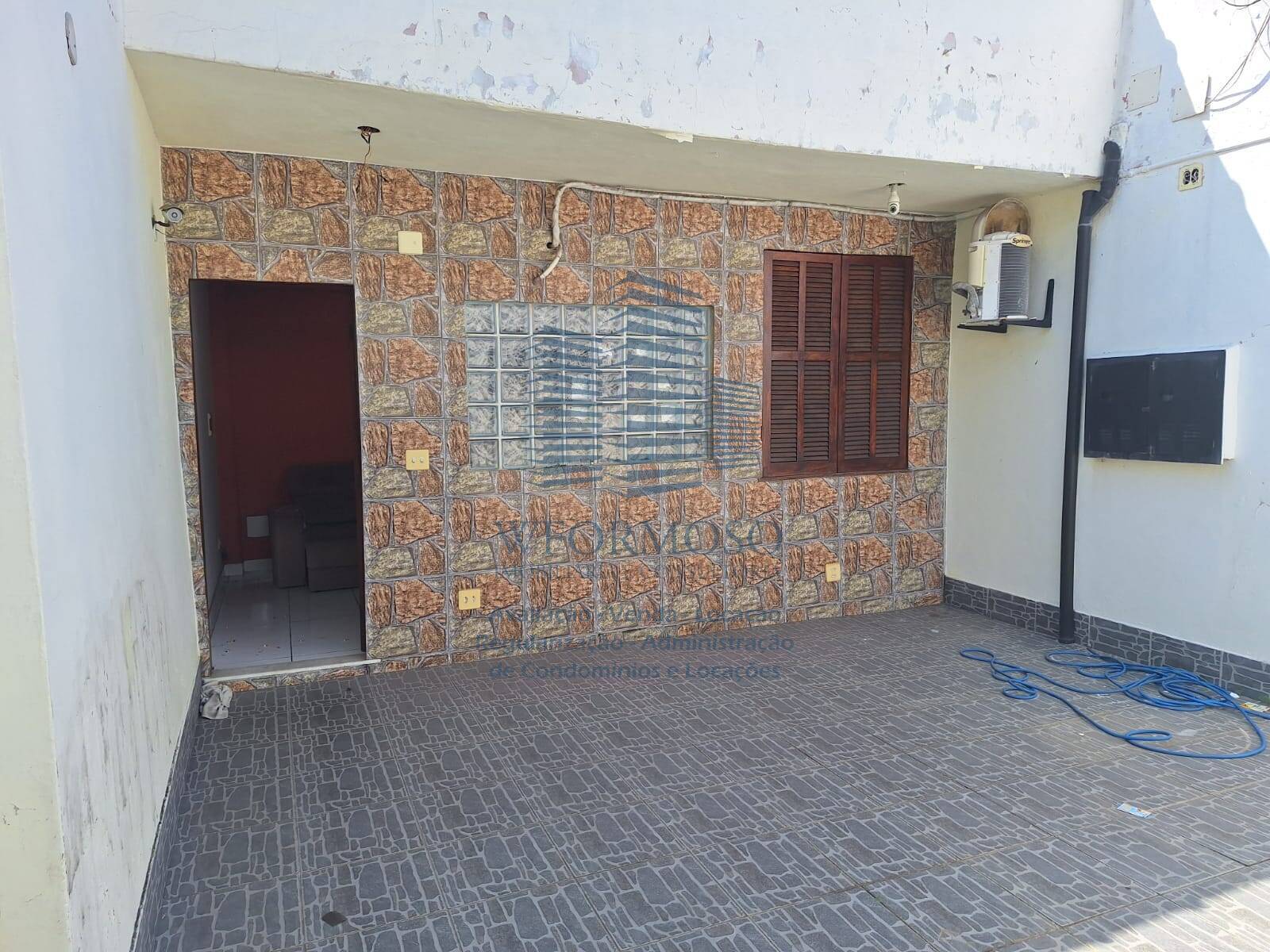 Casa à venda com 2 quartos, 162m² - Foto 2